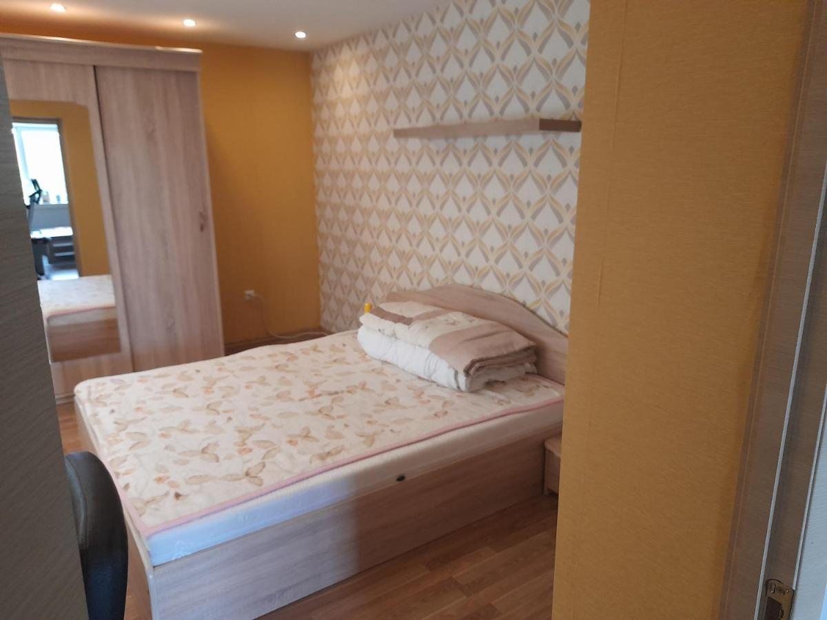 Quiet Summer Apartment Aucugals Esterno foto